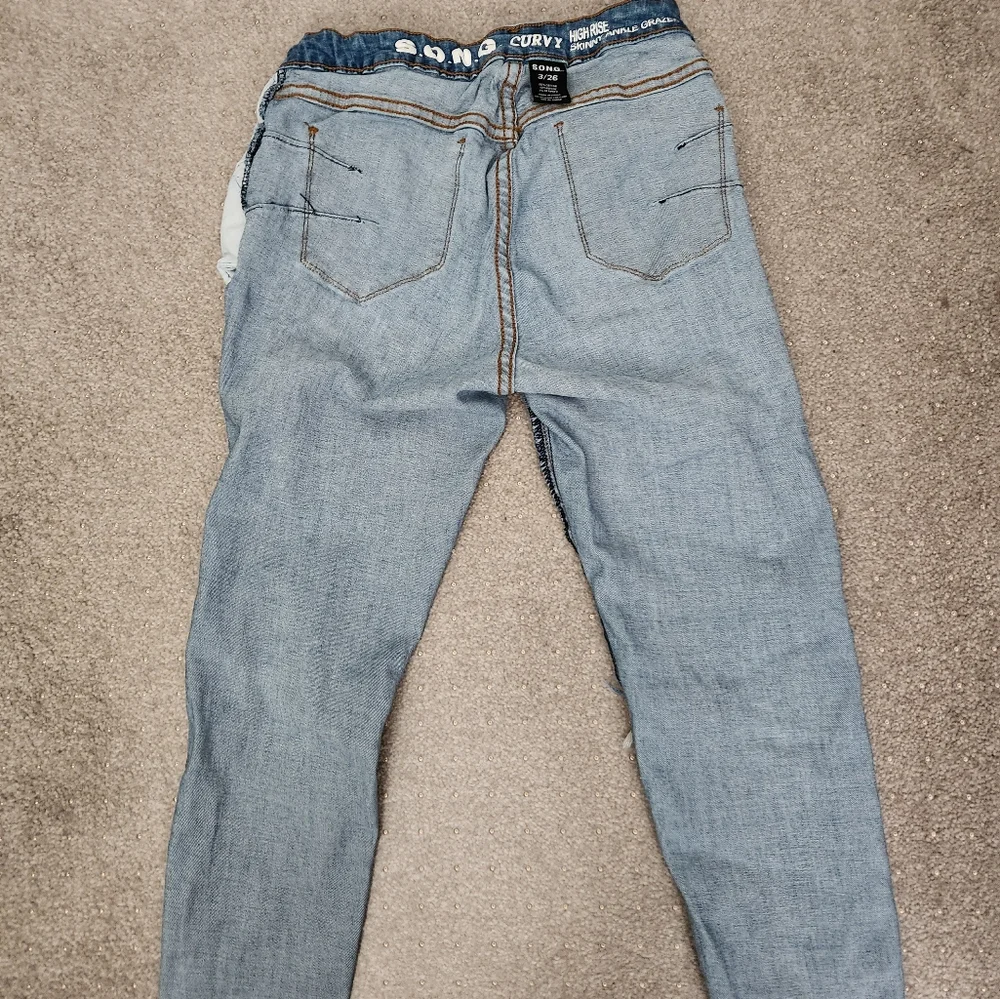 SONG Distressed Denim JEANS - Picture 6 of 12